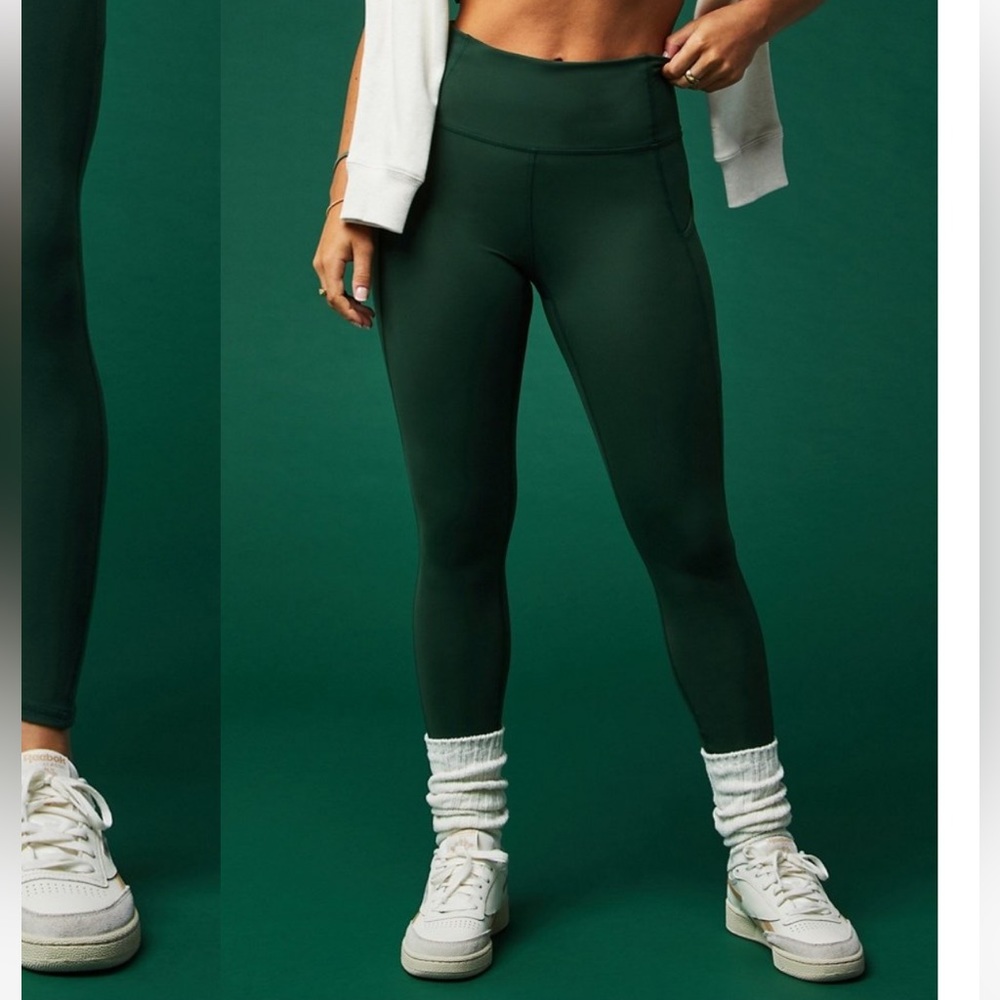 Fabletics Oasis PureLuxe High-Waisted 7/8
Legging Green XXL/1X NWT